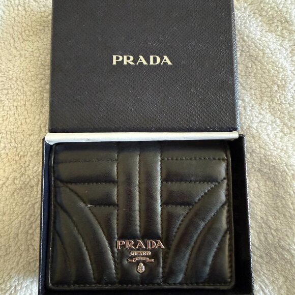 Prada Black Quilted Leather Wallet - Like New - Picture 2 of 5